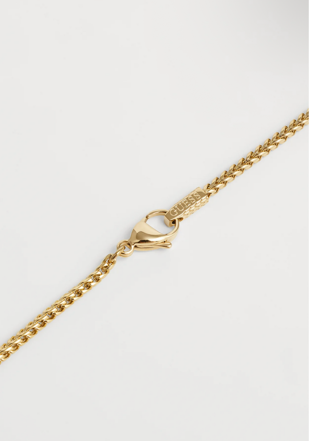 Guess Sailor Knot Collier Doré à Pendentif